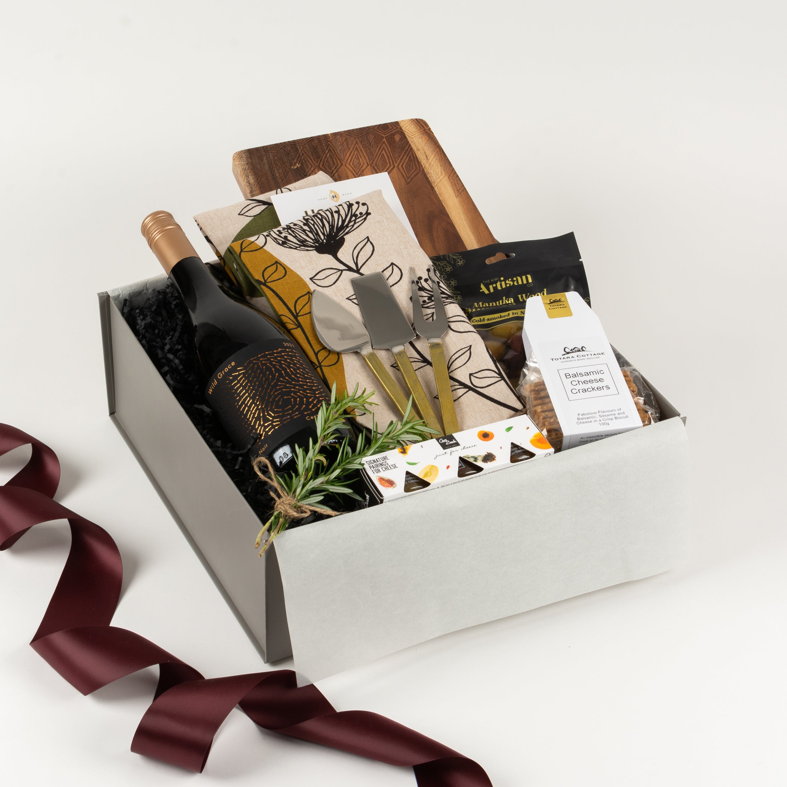 The Art of Gifting: How to Choose the Perfect Gift Box in NZ – Gifts of Distinction