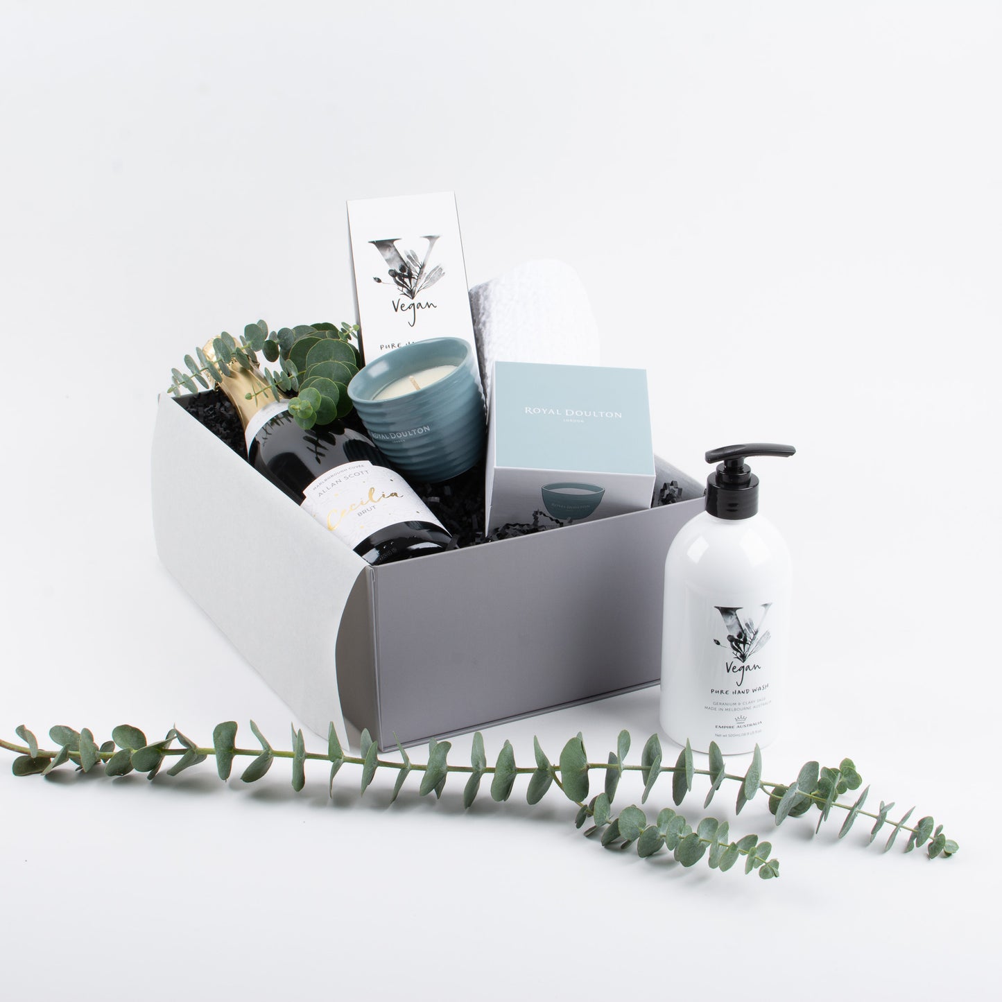 Gift box included bubbles,  vegan hand wash, scented candle and hand towels.